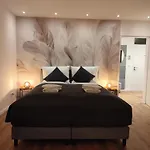 Apartz - - Harzpause - Infrarotsauna - Parkplatz - Balkon - Regendusche Апартаменты Бад-Гарцбург
